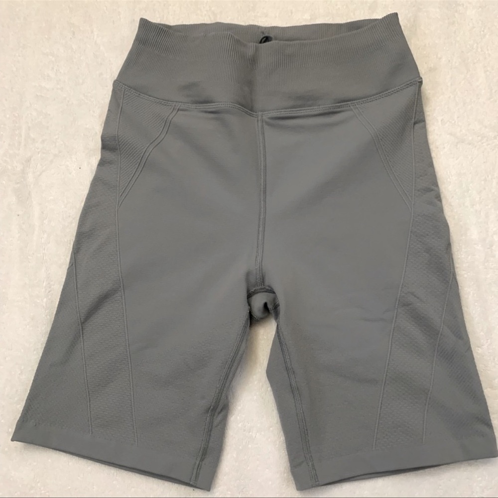 Lululemon size 8